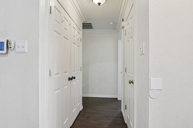 720 Calumet Avenue, Cockrell Hill, TX 75211