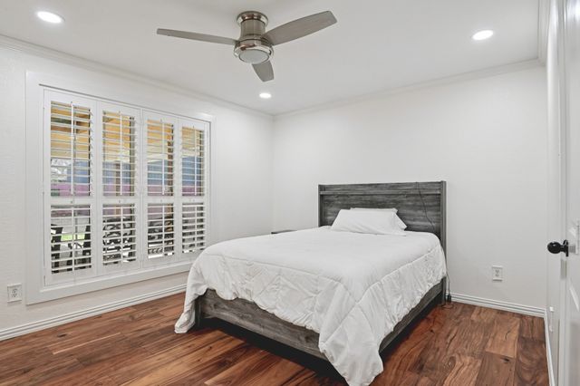 720 Calumet Avenue, Cockrell Hill, TX 75211