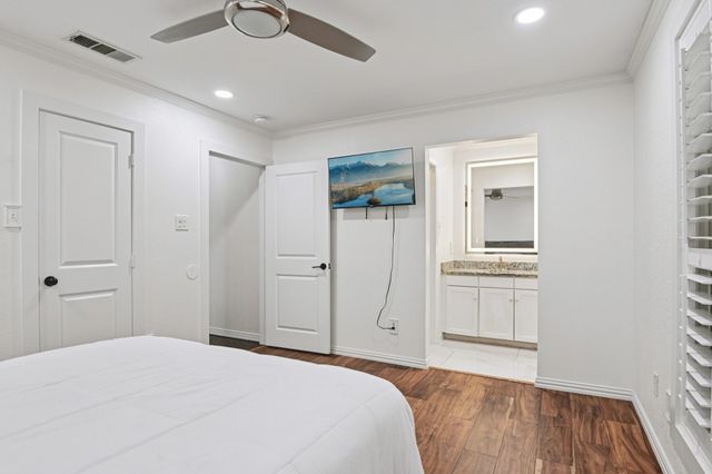 720 Calumet Avenue, Cockrell Hill, TX 75211