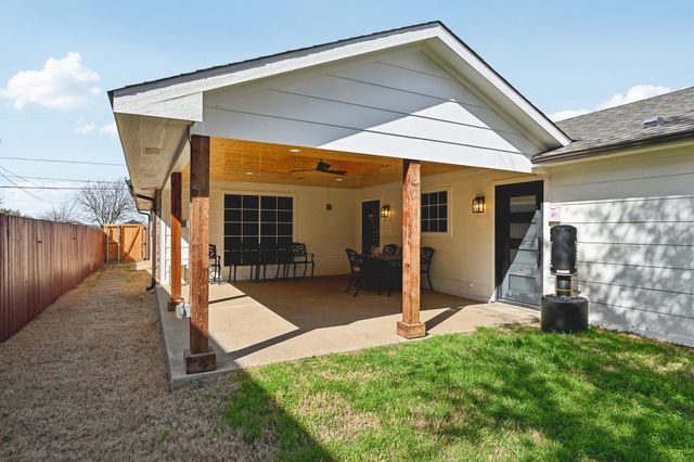 720 Calumet Avenue, Cockrell Hill, TX 75211