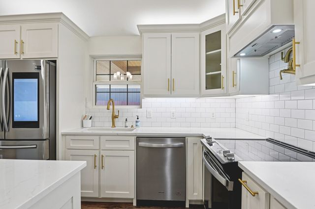 720 Calumet Avenue, Cockrell Hill, TX 75211