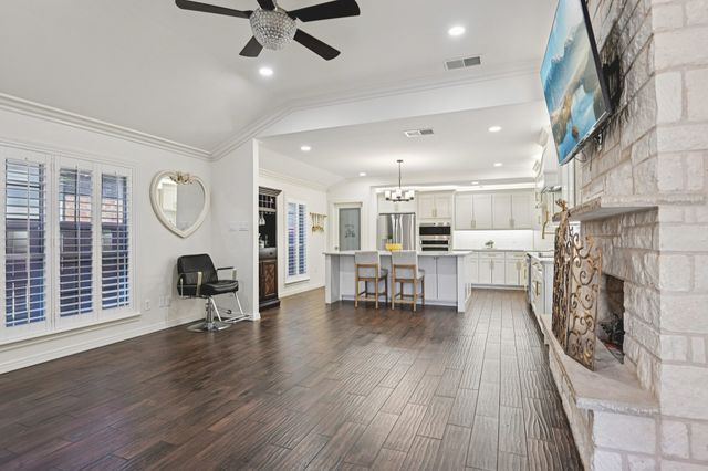 720 Calumet Avenue, Cockrell Hill, TX 75211