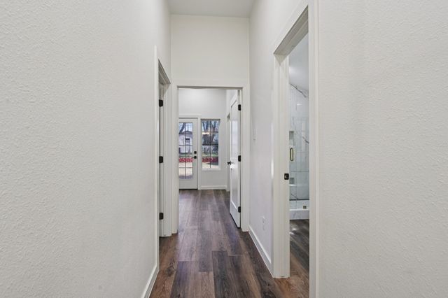 720 Calumet Avenue, Cockrell Hill, TX 75211