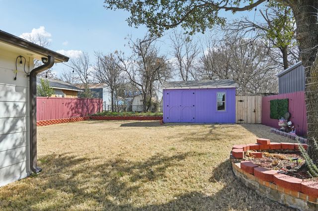 720 Calumet Avenue, Cockrell Hill, TX 75211