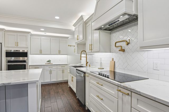 720 Calumet Avenue, Cockrell Hill, TX 75211