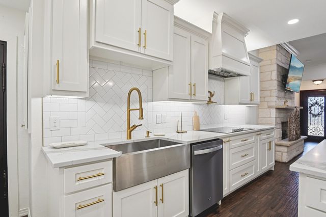 720 Calumet Avenue, Cockrell Hill, TX 75211