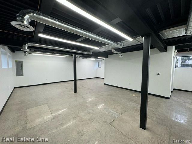 23422 Ford Road, Dearborn Heights, MI 48127