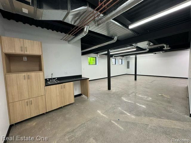 23422 Ford Road, Dearborn Heights, MI 48127