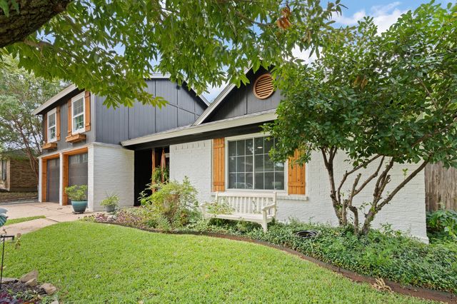 712 Vaughn Drive, Burleson, TX 76028