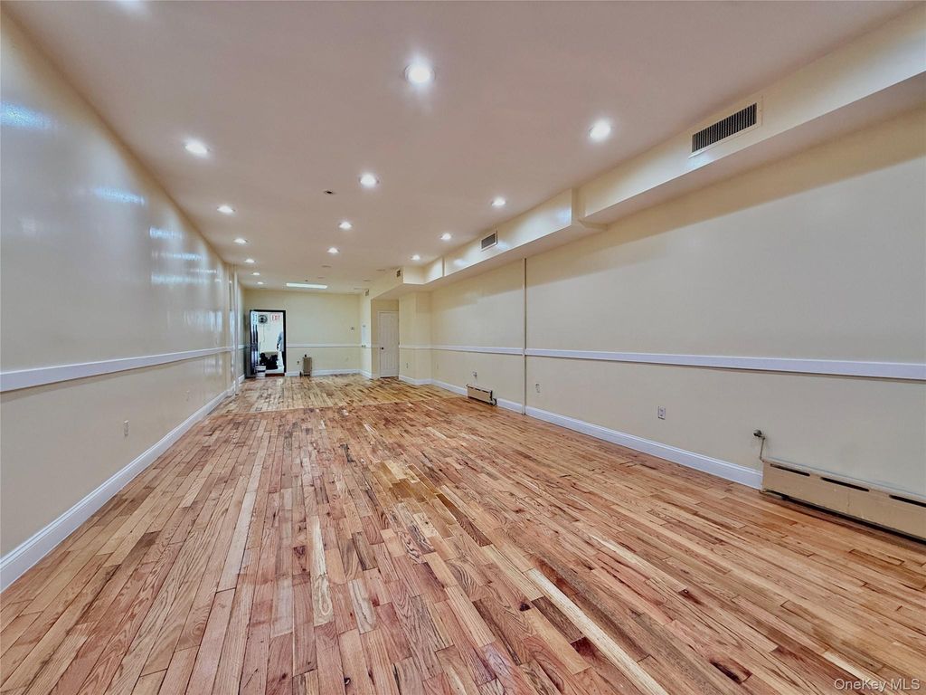 106-08 Liberty Avenue 1, Ozone Park, NY 11417 — photo 4