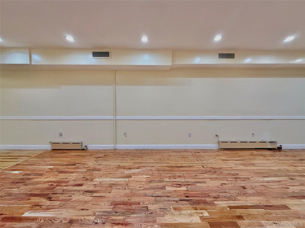 106-08 Liberty Avenue 1, Ozone Park, NY 11417 — photo 5