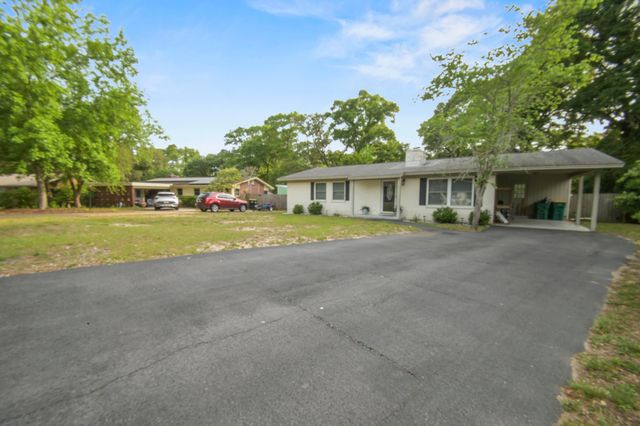 219 Pilgrim Avenue, Fort Walton Beach, FL 32547