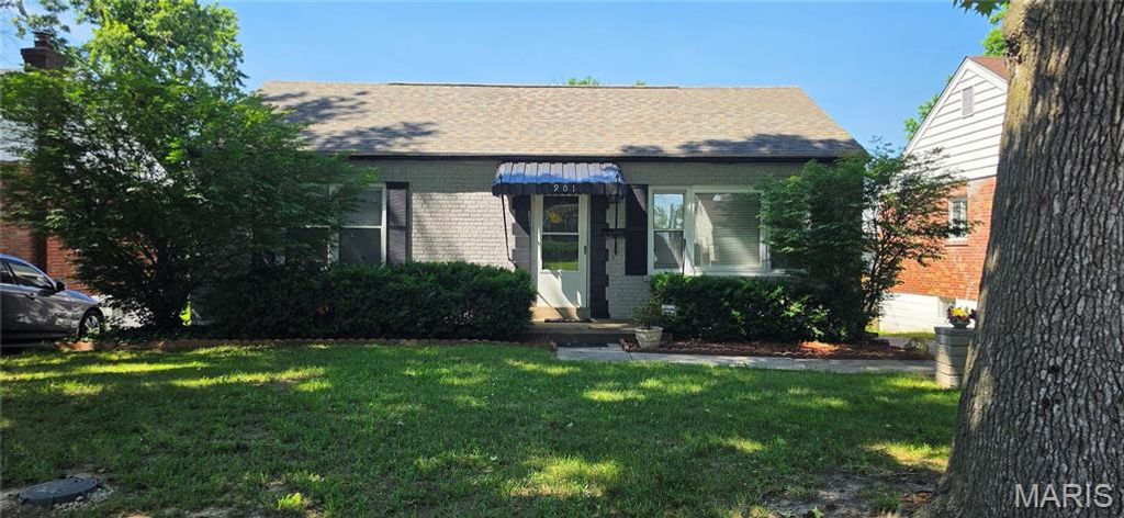 901 Fontaine Place, St Louis, MO 63137
