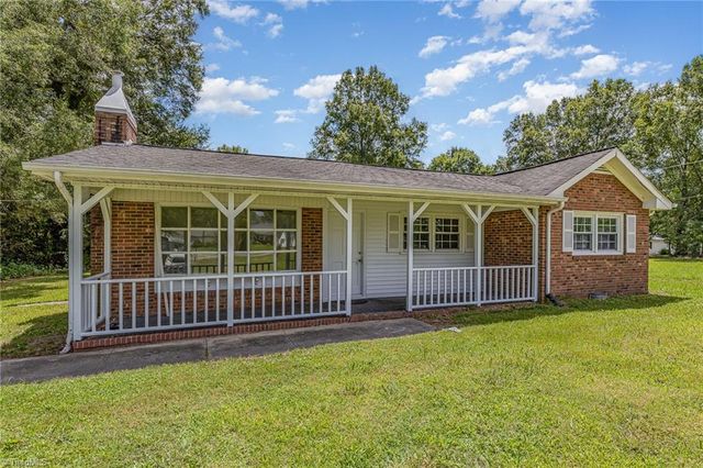 511 NC Highway 100, Whitsett, NC 27377