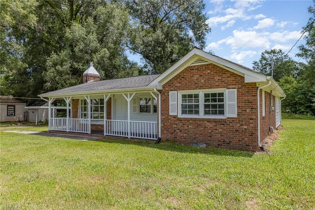 511 NC Highway 100, Whitsett, NC 27377