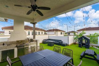 8449 NW 51st Ter, Doral, FL 33166
