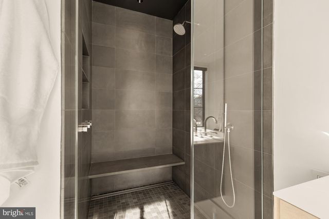 639 E ST SE, Washington, DC 20003