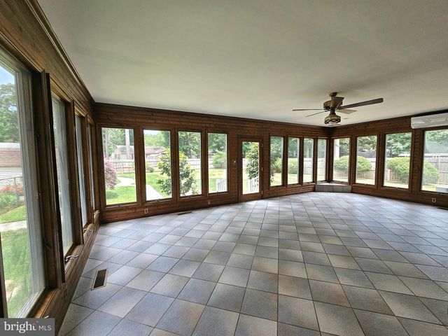 8300 ROBIN HOOD DR, Salisbury, MD 21804