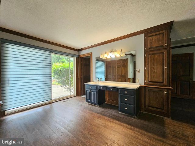 8300 ROBIN HOOD DR, Salisbury, MD 21804