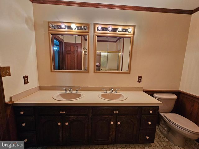 8300 ROBIN HOOD DR, Salisbury, MD 21804