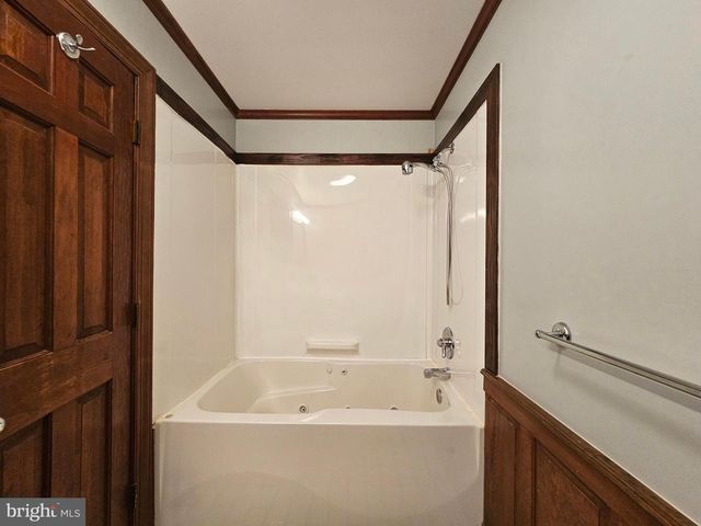8300 ROBIN HOOD DR, Salisbury, MD 21804