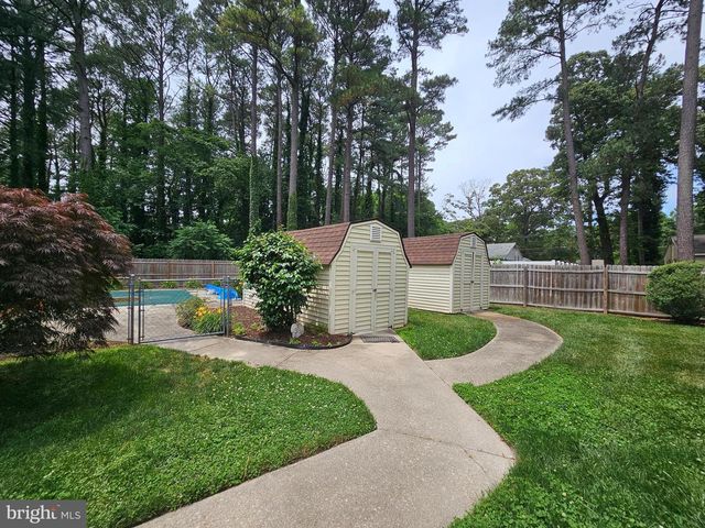 8300 ROBIN HOOD DR, Salisbury, MD 21804