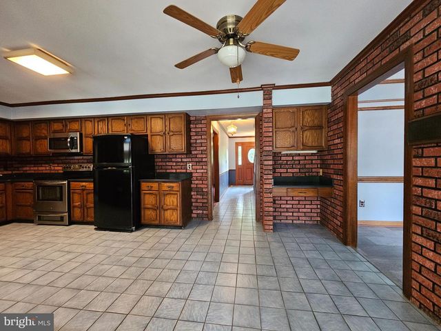 8300 ROBIN HOOD DR, Salisbury, MD 21804