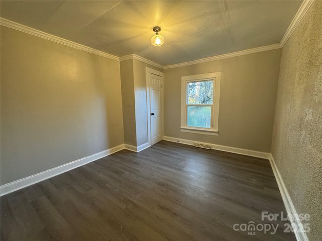 123 Lincoln Street, Statesville, NC 28677