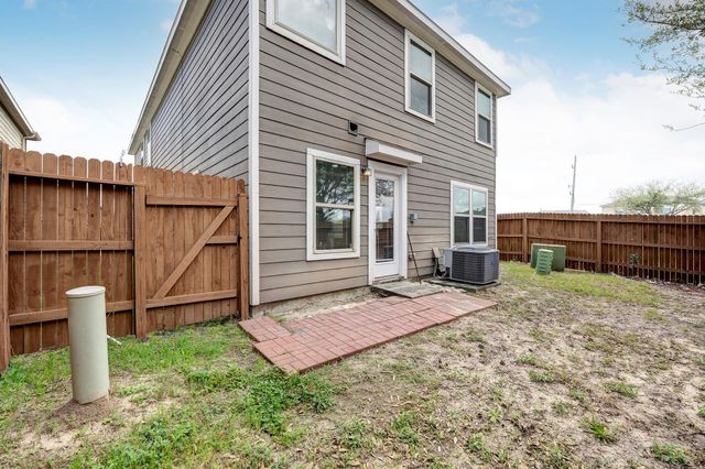 18953 Bobcat Path Court, Houston, TX 77073