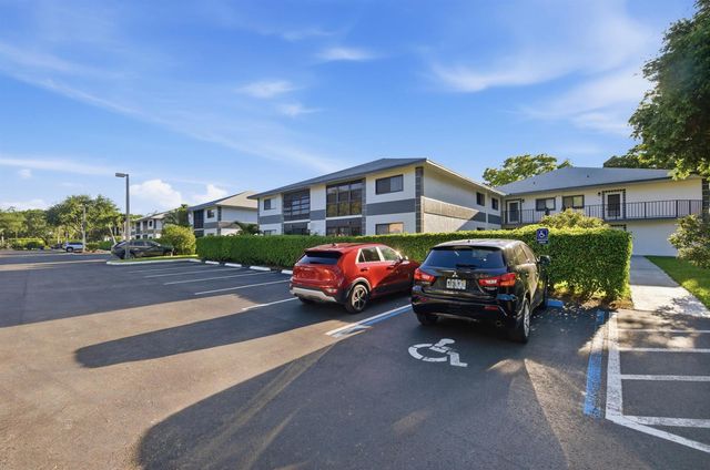 15301 Pembridge Avenue 44, Delray Beach, FL 33484