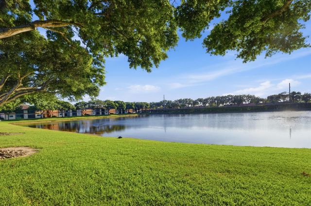15301 Pembridge Avenue 44, Delray Beach, FL 33484