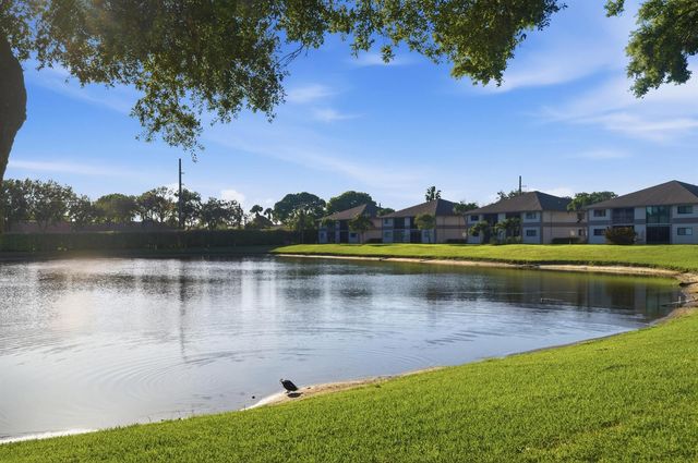 15301 Pembridge Avenue 44, Delray Beach, FL 33484