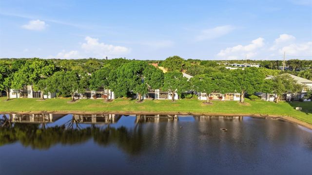 15301 Pembridge Avenue 44, Delray Beach, FL 33484