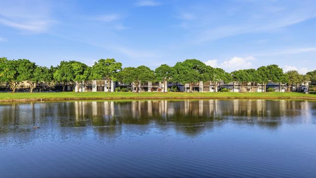 15301 Pembridge Avenue 44, Delray Beach, FL 33484