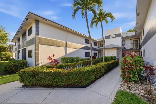 15301 Pembridge Avenue 44, Delray Beach, FL 33484