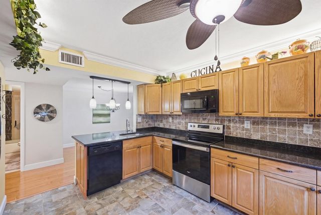 15301 Pembridge Avenue 44, Delray Beach, FL 33484
