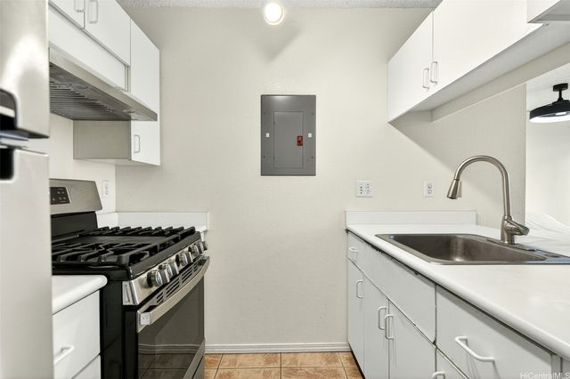 91-1059 Puamaeole Street 5E, Ewa Beach, HI 96706