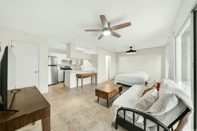 91-1059 Puamaeole Street 5E, Ewa Beach, HI 96706