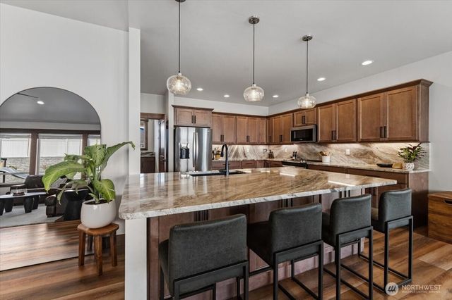 2637 Patriot Way SE, East Wenatchee, WA 98802