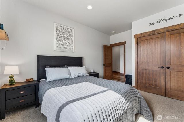 2637 Patriot Way SE, East Wenatchee, WA 98802