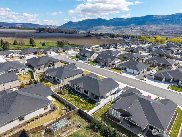2637 Patriot Way SE, East Wenatchee, WA 98802