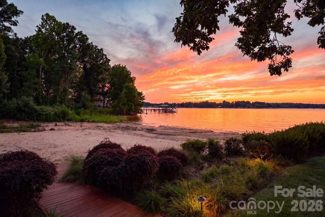 139 Hollen Lane, Mooresville, NC 28117