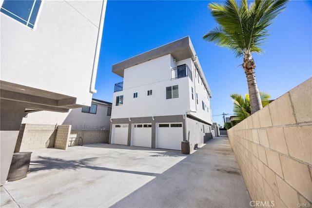10936 S Osage, Inglewood, CA 90304
