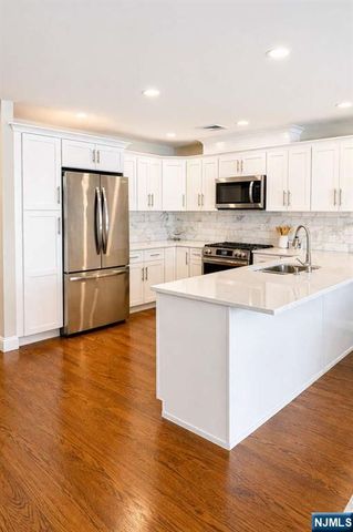 20 Zazzetti Street 2, Waldwick, NJ 07463