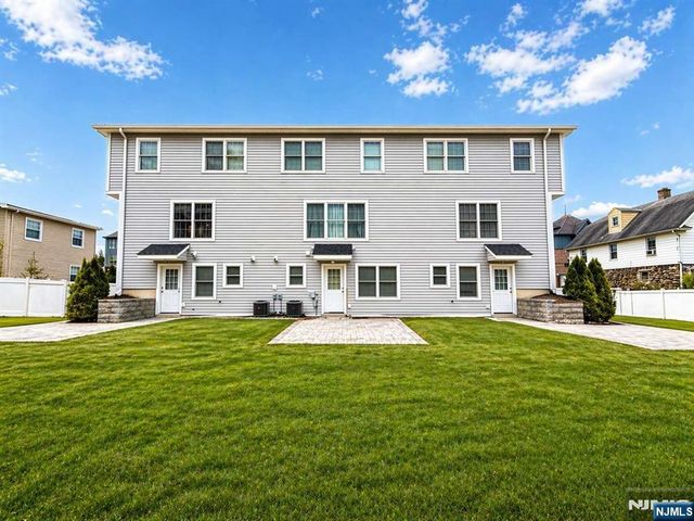 20 Zazzetti Street 2, Waldwick, NJ 07463