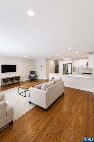 20 Zazzetti Street 2, Waldwick, NJ 07463