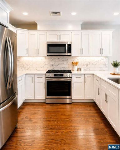 20 Zazzetti Street 2, Waldwick, NJ 07463