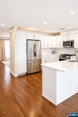 20 Zazzetti Street 2, Waldwick, NJ 07463