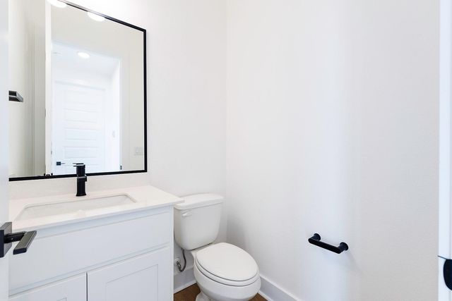 109 Pennybacker LN, Lakeway, TX 78738