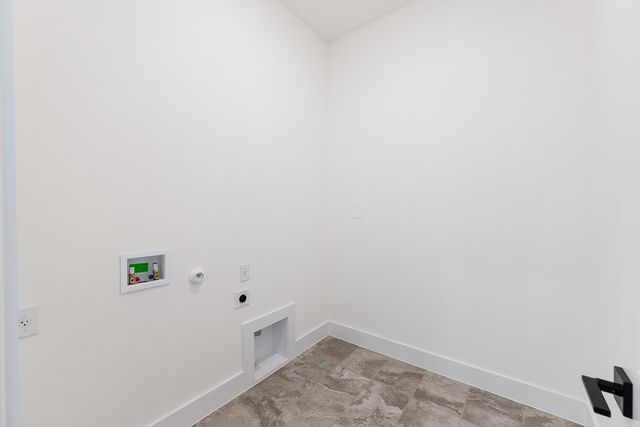 109 Pennybacker LN, Lakeway, TX 78738